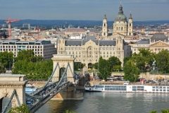 Chain Bridge & St Stephen's Basilica