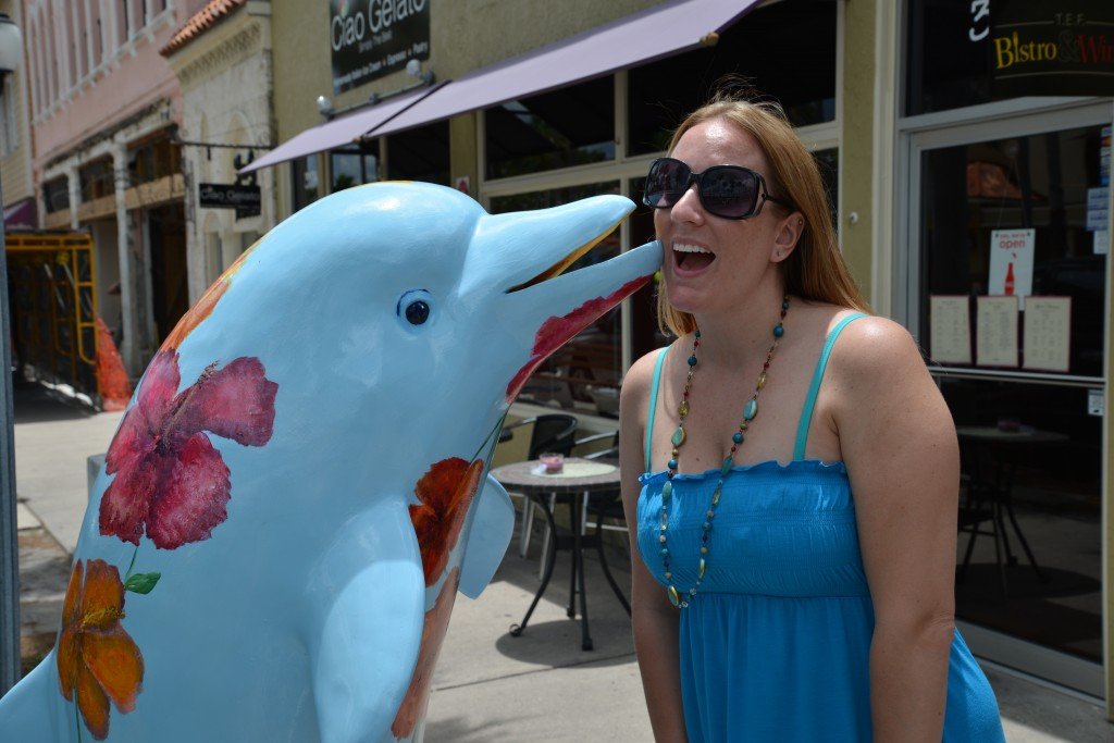 dolphin statue kiss venice florida